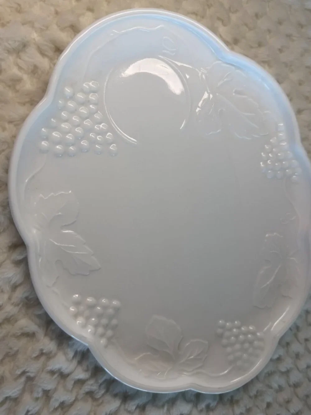 Vintage Milk Glass Harvest Grape Snack Plate